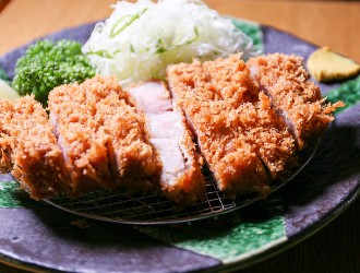 株式会社 魚金（うおきん） 求人 洋食経験が活かせる「キッチンツキウマ」もオープン！トンカツ店や定食店での経験者も大歓迎です。