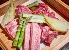焼肉店 にくる 求人 料理人としての腕が鳴る、厳選した食材を使用。刺身・サラダ・前菜全てに料理人の意地とこだわりがあります。