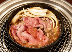 焼肉店 にくる 求人 幅広く、様々なジャンルを経験した料理長から吸収できることがたくさんあります！