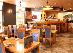 鮨蔵 求人 常連のお客様や落ち着いた上質なお客様が多く、食通が集うお店です。