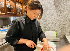 株式会社Food Innovators Japan/飲食事業部 求人 女性スタッフも多数活躍しているので働きやすい環境です。