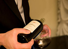 EAST GALLERY 求人 ソムリエ資格をお持ちの方、ワインの勉強をしたい方、大歓迎です！