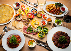 ｢246 Lounge｣｢Casita(カシータ)｣ 他 ／ 株式会社サニーテーブル 求人 お料理は、軽いおつまみからお腹いっぱいになるお食事系まで幅広くご用意してます。もちろん、お酒も豊富に揃えています。