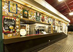 「スカイビューフードコート池袋店」／World Liquor Importers株式会社 求人 屋上ならではの爽やかな環境で感染対策も◎ゲストを魅了するレストランを創っていきましょう