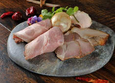 桐梓林（トンズリン）／株式会社ギガデイン 求人 麺料理のほか、皮から手作りした水餃子等、こだわり料理を提供するお店です。