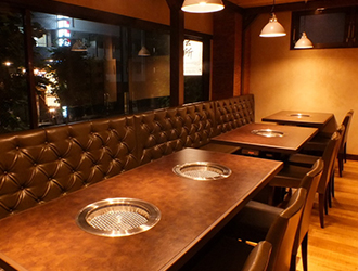 焼肉専科 肉の切り方／株式会社 明治座フードコミュニティー 求人