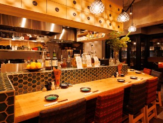 株式会社LINK STYLE（リンクスタイル）／酒場 つむぎ堂、ネオ大衆酒場 サワマル、ほか 求人 モダンな内装のネオ大衆酒場！今後の新店立ち上げのオープニングスタッフに参加するチャンスも多数あります！