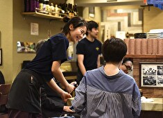 魚とび（新店）／真打 かず家 国分寺店 求人 リニューアルオープンを予定！新ジャンル（炉端焼き）ブランドとして営業を予定しています。