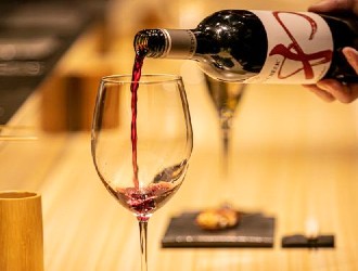 株式会社プレコフーズ（PRECO GROUP）／直営レストラン事業部 求人 ワインを学びたい方も大歓迎です。料理×ワインの楽しみ方を提案していきましょう！
