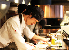 Y's table corporation／株式会社ワイズテーブルコーポレーション（東証スタンダード上場） 求人 【イタリアン】カジュアル～ハイクラスまで、あなたの経験が活かせる、多彩なイタリアンブランドがあります！