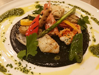 「Dining ROCO」「小料理 九曜紋」「MARC」「VIVIANA」／K.C.C. 株式会社 求人