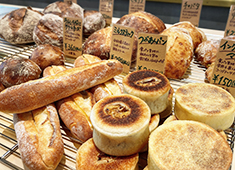 Brasserie Laiton(ブラッスリーレトン) 求人 料理に合うシンプルなものからそれだけで楽しめるものまで、皆様の日常の生活に少しだけ贅沢なひとときを提供します♪