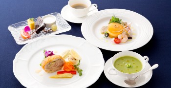 株式会社LEOC（レオック）／トラストガーデン施設（介護付き有料老人ホーム） 求人