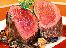 ワインホール 神田小西／有限会社 コニシフードシステム 求人 旬を切り取り、食材本来のポテンシャルを活かす、本格ビストロ料理は手づくりにこだわり提供中！