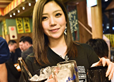 新宿「龍乃都飲食街」プロジェクト／HAMAKURA－STYLE Store Production Inc. 求人 マニュアルなき個性を活かしたサービスで貴方のファンを増やしてください！髪型・ファッションも自由！