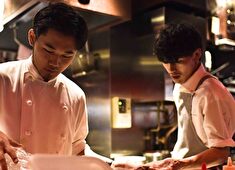 新宿・渋谷4施設OPENプロジェクト／HAMAKURA－STYLE Store Production Inc. 求人 産直素材を活かした専門料理からB級グルメまで。色んなジャンルの経験者がお互いを認め合い学び合いながらスキルアップ！