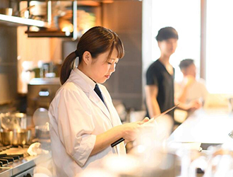 【株式会社ジリオン】「酒場 シナトラ 自由が丘店」「Pizzeria&Trattoria GONZO」 求人