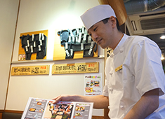「和牛名匠 牛国屋」「焼肉 黄金の牛」／株式会社 ヒロジャパン フードサービス 求人 将来の自分のために、武器（肉の扱い）を身に付けたい方も歓迎します。