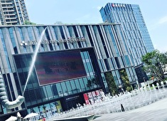 鳥金・炭火焼鳥 TORIKIN ／新店舗 　※海外採用本部 求人 語学力は不問！働きながら覚えて頂ける様に会社としてもサポートします！例）通訳をつける…など
