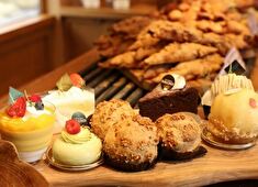 BOULANGERIE SUSUCRIER（ブーランジェリー シュシュクリエ）／パティスリー シュシュクリエ ／POSITIVE＆BRAIN CO.,Ltd ※新ブランド推進事業部 求人 地域の方のみならず、遠方からもご来店いただけるクオリティの商品を各種提供しています。
