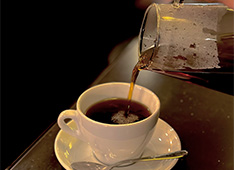 THE R.C. ARMS／株式会社ダイナックホールディングス(サントリーグループ) 求人 オープニングのバリスタスタッフとして働けるレアな求人です。是非、ご応募お待ちしています。