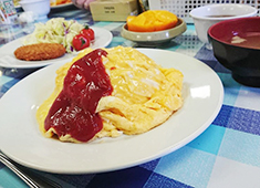 共栄マリン株式会社 求人 8名～77名の乗組員の食事を1人～5人のメンバーで準備します。