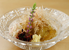 路じ 求人 年齢不問。今までの経験を存分に活かせるフィールドがあります。