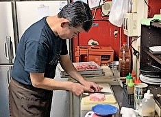 株式会社サン ※飲食事業部採用本部 求人 【金網デスマッチ 焼肉 SUN】一つひとつの作業を丁寧に…妥協なく行うからこそのクオリティを提供中！