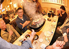 (株)浜倉的商店製作所(HAMAKURA-STYLE Store Production Inc.) 求人 全国の産直食材の美味しさを豪快にテーブルへ！お客様の「うわっ！スゴイ！」が見えるのが当社の料理人の醍醐味です！