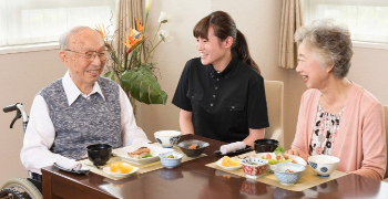 株式会社リエイ 求人