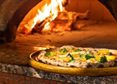 「なぎさ橋珈琲」／「SEASIDE ITALIAN CANTINA」／OOTOYA Holdings Co., Ltd. 求人 「カンティーナ」の料理。経験の浅い方、経験豊富な方、どちらも歓迎します！経験に合わせてポジションをお任せします。