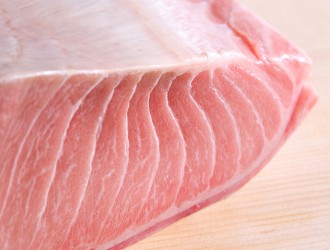 鮨 昇（のぼる） 求人 仕入れにも一切の妥協なし！豊洲の“やま幸”や“石司”から最高級の鮪を仕入れます。