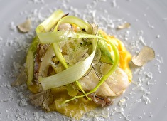 Trattoria Restaurant CARESS 求人 繊細でアートのようなイタリア料理は多くのお客様に愛されています。