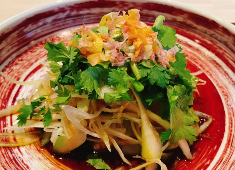 「中国料理 verite」他／株式会社やす屋 求人 地元の食材を使用した本格的な中華料理を作っています。経験豊富な料理長のもと、スキルアップもできます！