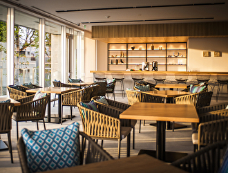 AQUA cafe（アクア カフェ）／株式会社ザ・スポーツコネクション 求人