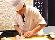 鮨 なかや 求人 鮨業界での勤務経験は最大限優遇していますが、和食を始め別ジャンルからの挑戦も歓迎！年齢に関しても不問で募集中です。