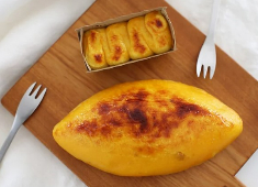 Bakery&Patisserie REBELLBE (リベルべ)／株式会社Az 求人 季節限定の特製無添加スイートポテト。紅あずまと北海道産バターをふんだんに練り込んだ、舌触り滑らかな一品です！