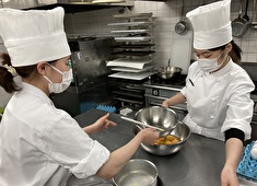 「Anfelicion（アンフェリシオン）」／株式会社 日本サービスセンター 求人 パティシエ・和食・洋食・中華などの経験者や新卒も大歓迎。パートの方も積極採用しています。