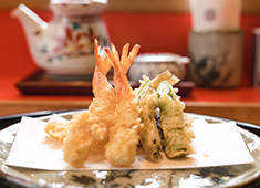 銀座 天一／株式会社天一食品 求人 伝統を守り、一流の味を提供し続けています。