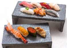 株式会社 玉寿司 求人 当社は日本で初めて末広手巻き寿司を巻いた寿司店。「伝統」をもとに、これから新しいことへもチャレンジしていきます！