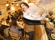 株式会社 浜倉的商店製作所 求人 フロア担当はエンタティナー！あなたらしいファッションとコミュニケーションでお店を大いに盛り上げてください！