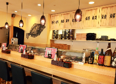 株式会社BOSパートナーズ/寿司酒場 スシイチ 求人 店内にカンターもあり、お客様の反応をダイレクトに感じれる職場になります！