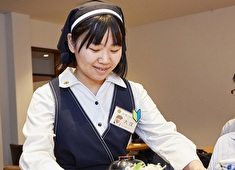 井筒まい泉株式会社【サントリーグループ企業】※レストラン部門採用窓口 求人 「サントリーグループの安定性に惹かれた」「ブランドが好き」など活躍中のスタッフ志望理由は様々です！