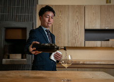 「すし 堺」「THE SAKAI（ドイツフランクフルト）」etc.／株式会社 ライズ 求人 食べた時のお客様の笑顔が見たいから、日々真摯に取り組み、最高のおもてなしを心掛けています。