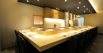 株式会社 プレジャーフーズ（江戸前鮨開業事業部／職人採用） 求人