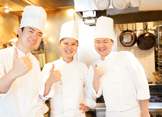 株式会社 アポルテフードファクトリー 求人 経験年数を問わず、「料理が大好き！」「料理で世界を変えたい！」仲間を募集します。
