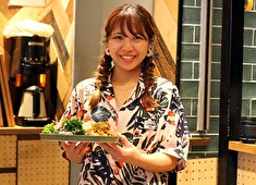 『DexeeDiner（ディキシーダイナー）』『MOKUOLA（モクオラ）』他／株式会社エーディーエモーション　【CAFEブランド採用本部】 求人 若手でも最前線で働けるから、年齢や経験値ではなく入社後の頑張りが正当に評価される好環境です。