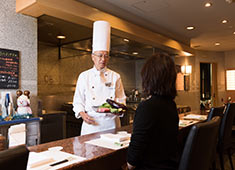 アパホテル（アパグループ） 求人 ぜひ、あなたの経験を当社で活かしてください！お客様の満足が私達の喜びです。