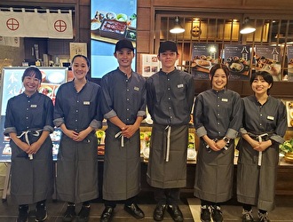 『W Yokohama -The Wine Hall-』『KUROBUTAYA -lumine Yokohama-』他／株式会社エーディーエモーション　【RESTAURANT・IZAKAYAブランド採用本部】 求人