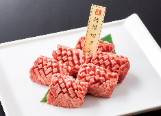 焼肉専科 肉の切り方／株式会社 明治座フードコミュニティー 求人 焼肉業態「肉の切り方」では、部位ごとに合わせた一番美味しいカットでお客様に最高のお肉をご提供しています。